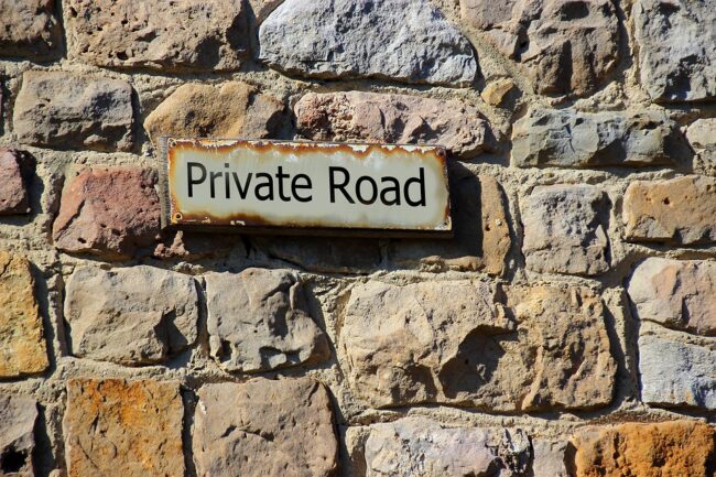 private-road-511717_960_720.jpg Private Equity